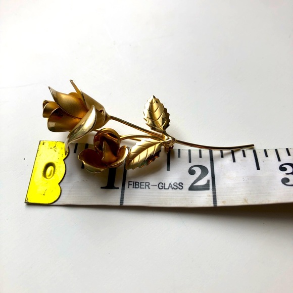 Vintage Roses Pin - Picture 4 of 4